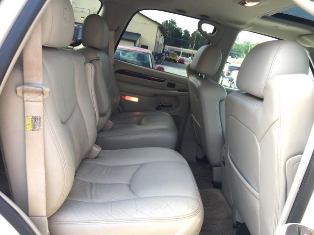 2003 Cadillac Escalade - Photo 8 - Cincinnati, OH 45255