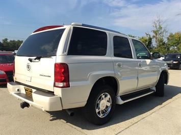 2003 Cadillac Escalade - Photo 12 - Cincinnati, OH 45255