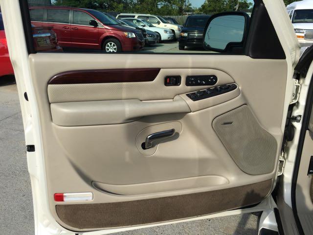 2003 Cadillac Escalade - Photo 19 - Cincinnati, OH 45255