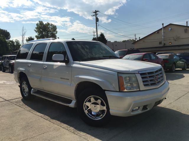 2003 Cadillac Escalade - Photo 11 - Cincinnati, OH 45255