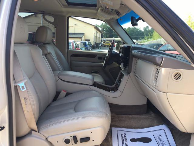 2003 Cadillac Escalade - Photo 7 - Cincinnati, OH 45255