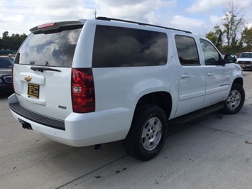 2008 Chevrolet Suburban LT 1500 - Photo 14 - Cincinnati, OH 45255