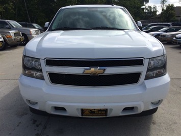 2008 Chevrolet Suburban LT 1500 - Photo 2 - Cincinnati, OH 45255