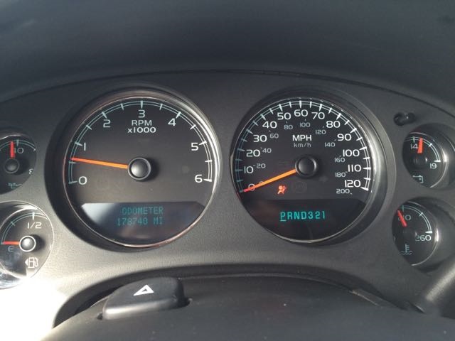 2008 Chevrolet Suburban LT 1500 - Photo 19 - Cincinnati, OH 45255