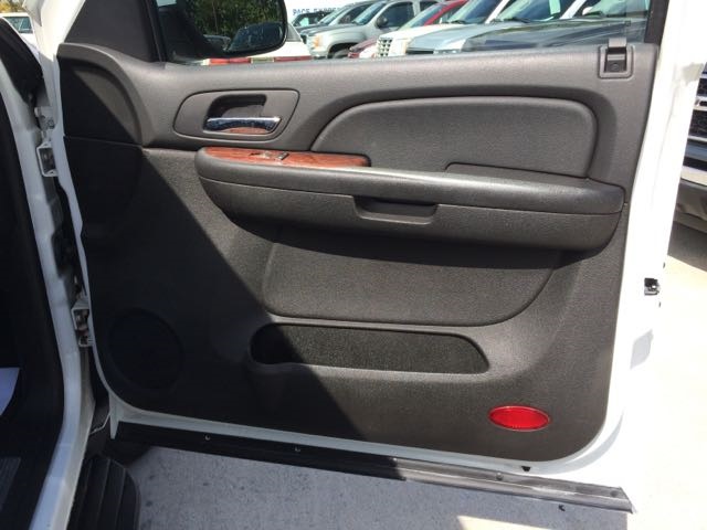 2008 Chevrolet Suburban LT 1500 - Photo 25 - Cincinnati, OH 45255