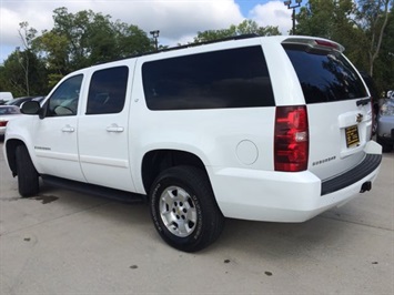 2008 Chevrolet Suburban LT 1500 - Photo 13 - Cincinnati, OH 45255