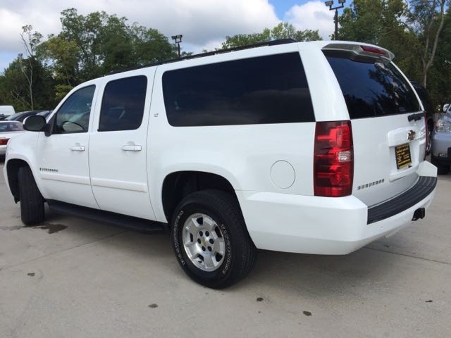 2008 Chevrolet Suburban LT 1500 - Photo 13 - Cincinnati, OH 45255