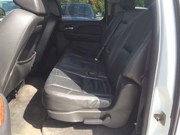 2008 Chevrolet Suburban LT 1500 - Photo 16 - Cincinnati, OH 45255