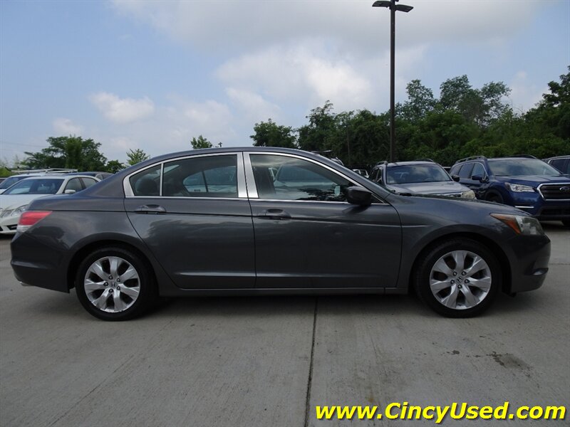 2009 Honda Accord EX-L w/Navi - Photo 5 - Cincinnati, OH 45255