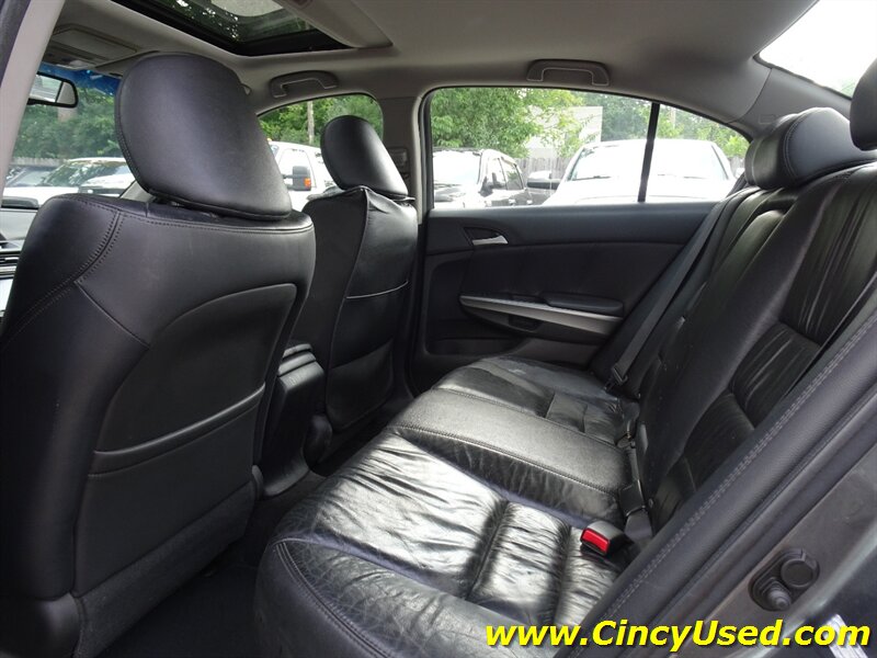 2009 Honda Accord EX-L w/Navi - Photo 13 - Cincinnati, OH 45255