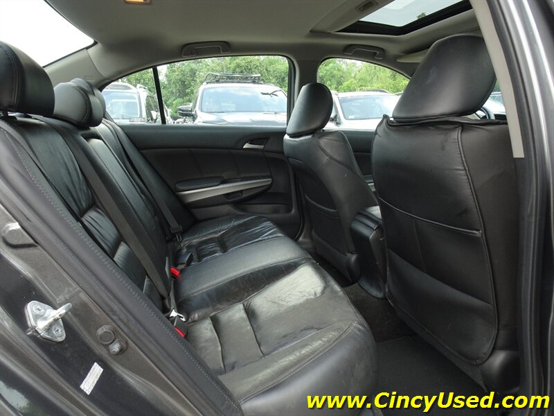 2009 Honda Accord EX-L w/Navi - Photo 14 - Cincinnati, OH 45255