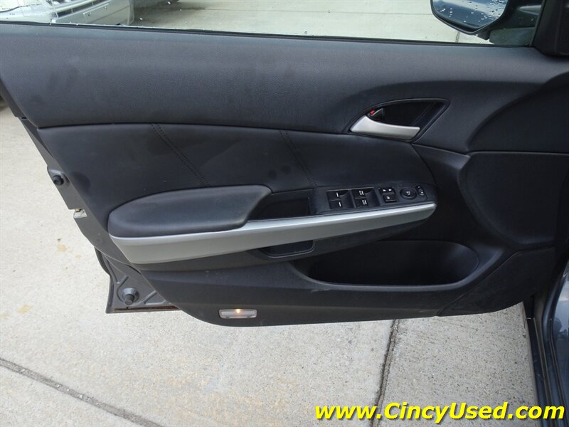 2009 Honda Accord EX-L w/Navi - Photo 26 - Cincinnati, OH 45255