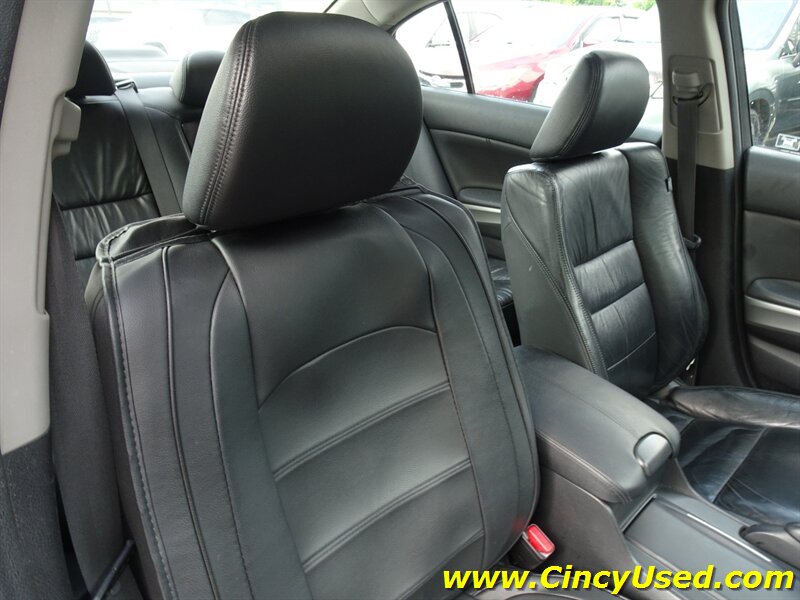 2009 Honda Accord EX-L w/Navi - Photo 17 - Cincinnati, OH 45255