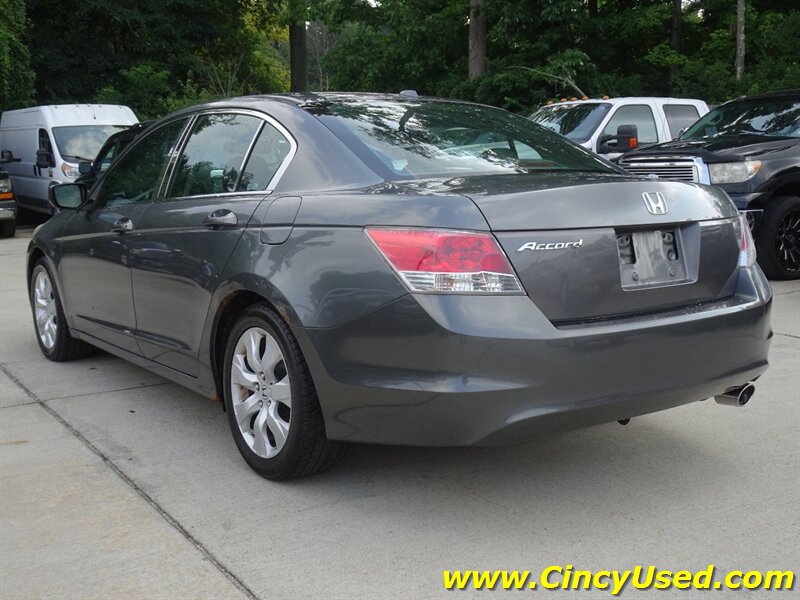 2009 Honda Accord EX-L w/Navi - Photo 8 - Cincinnati, OH 45255