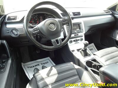 2015 Volkswagen CC 2.0T R-Line   - Photo 10 - Cincinnati, OH 45255