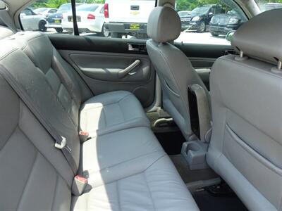 2005 Volkswagen Jetta GLS TDI  1.9L I4 FWD - Photo 21 - Cincinnati, OH 45255