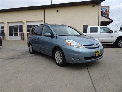 2008 Toyota Sienna XLE   - Photo 2 - Cincinnati, OH 45255