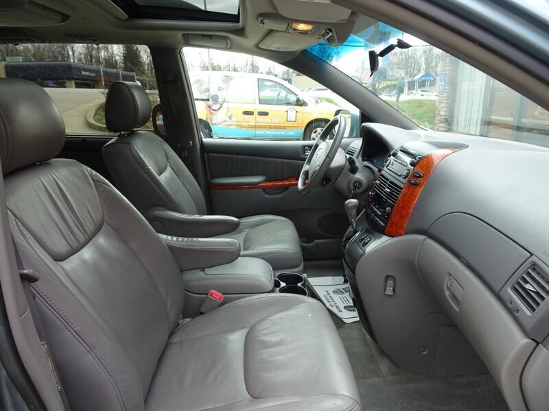 2008 Toyota Sienna XLE - Photo 19 - Cincinnati, OH 45255