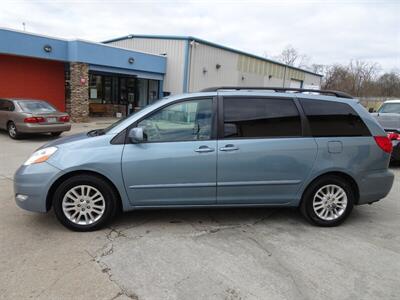 2008 Toyota Sienna XLE   - Photo 13 - Cincinnati, OH 45255