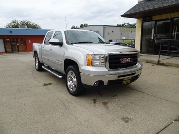 2011 GMC Sierra 1500 SLT   - Photo 2 - Cincinnati, OH 45255