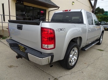 2011 GMC Sierra 1500 SLT   - Photo 11 - Cincinnati, OH 45255