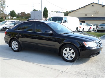 2010 Hyundai Sonata GLS   - Photo 1 - Cincinnati, OH 45255