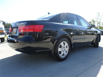 2010 Hyundai Sonata GLS   - Photo 13 - Cincinnati, OH 45255