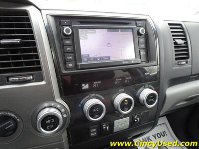 2015 Toyota Sequoia Limited   - Photo 18 - Cincinnati, OH 45255
