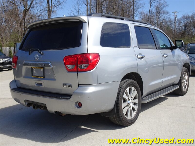 2015 Toyota Sequoia Limited - Photo 7 - Cincinnati, OH 45255