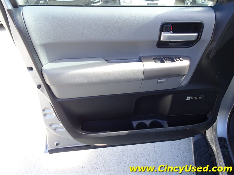 2015 Toyota Sequoia Limited - Photo 35 - Cincinnati, OH 45255