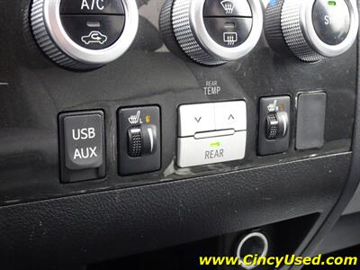 2015 Toyota Sequoia Limited   - Photo 20 - Cincinnati, OH 45255