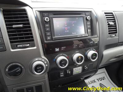 2015 Toyota Sequoia Limited   - Photo 17 - Cincinnati, OH 45255