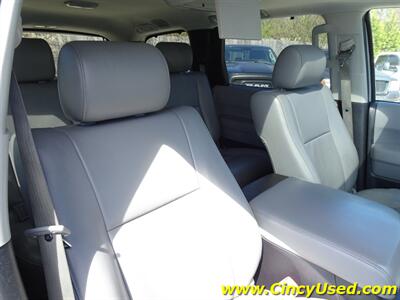 2015 Toyota Sequoia Limited - Photo 18 - Cincinnati, OH 45255