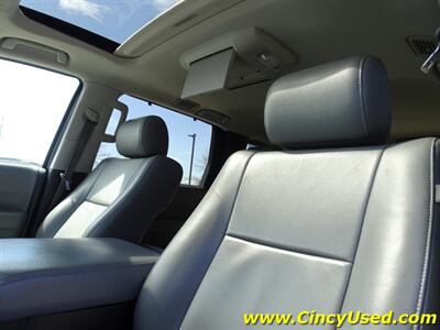 2015 Toyota Sequoia Limited - Photo 11 - Cincinnati, OH 45255