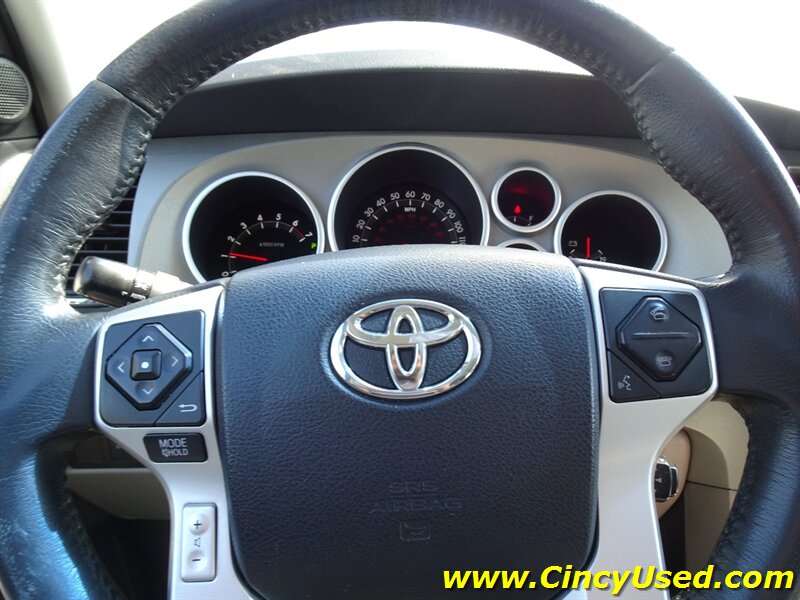 2015 Toyota Sequoia Limited - Photo 23 - Cincinnati, OH 45255