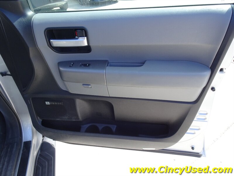 2015 Toyota Sequoia Limited - Photo 36 - Cincinnati, OH 45255