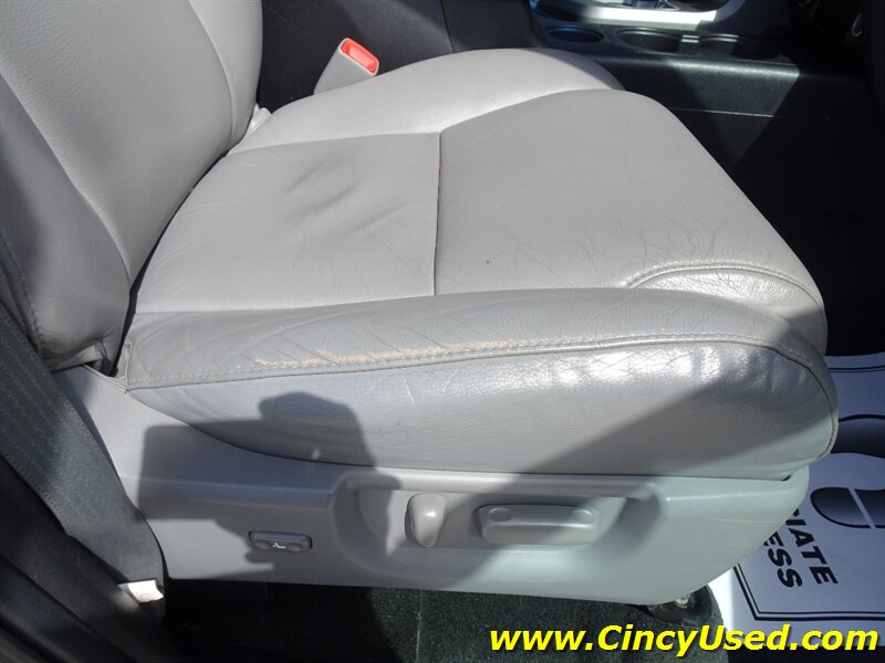 2015 Toyota Sequoia Limited - Photo 38 - Cincinnati, OH 45255