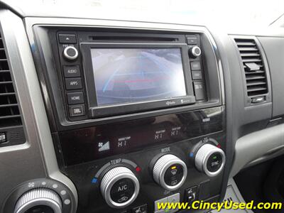 2015 Toyota Sequoia Limited   - Photo 19 - Cincinnati, OH 45255