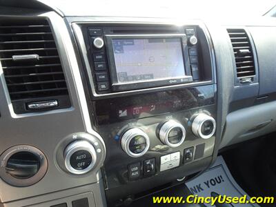 2015 Toyota Sequoia Limited - Photo 21 - Cincinnati, OH 45255