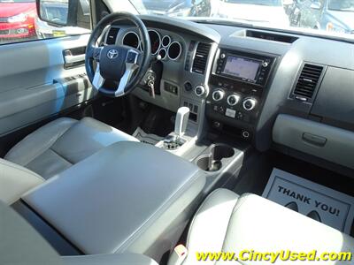 2015 Toyota Sequoia Limited - Photo 16 - Cincinnati, OH 45255