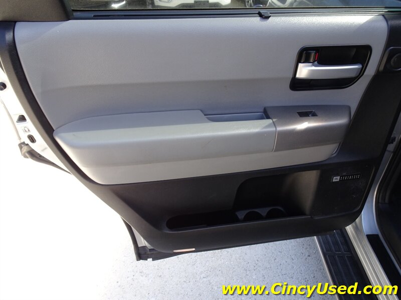 2015 Toyota Sequoia Limited - Photo 34 - Cincinnati, OH 45255