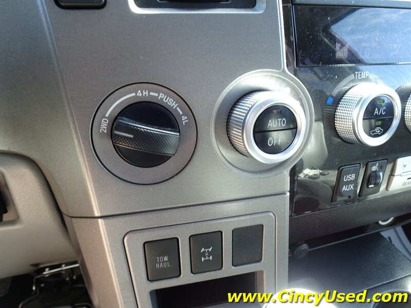 2015 Toyota Sequoia Limited - Photo 20 - Cincinnati, OH 45255