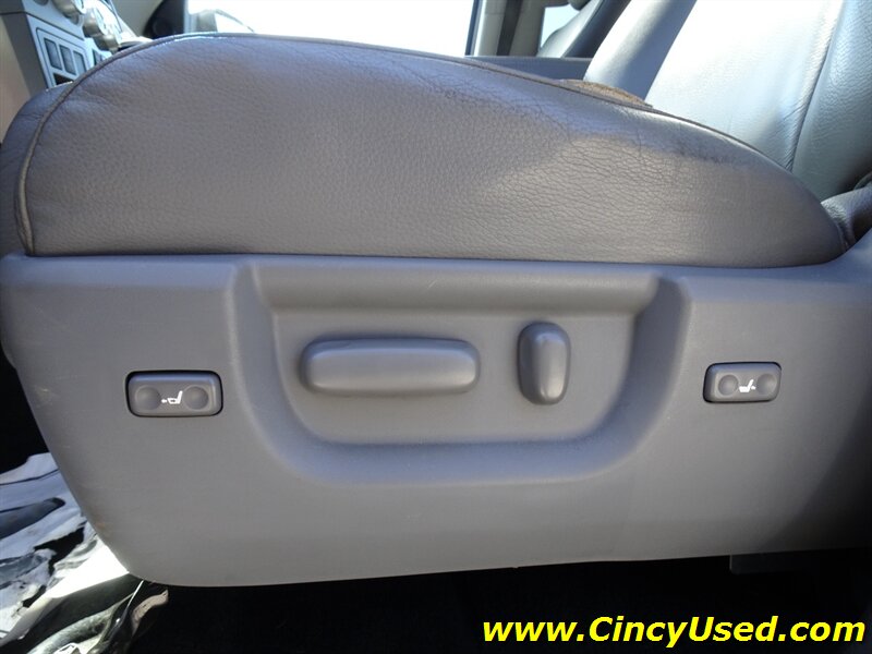 2015 Toyota Sequoia Limited - Photo 30 - Cincinnati, OH 45255