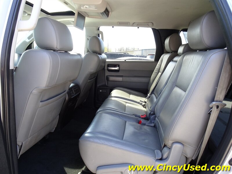 2015 Toyota Sequoia Limited - Photo 14 - Cincinnati, OH 45255