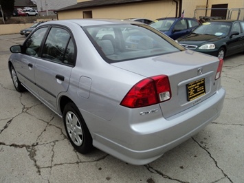 2005 Honda Civic VP   - Photo 4 - Cincinnati, OH 45255