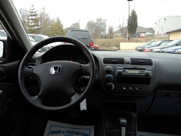 2005 Honda Civic VP   - Photo 7 - Cincinnati, OH 45255