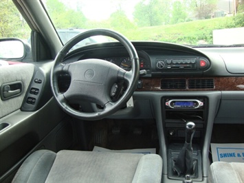 1995 Nissan Altima SE   - Photo 7 - Cincinnati, OH 45255