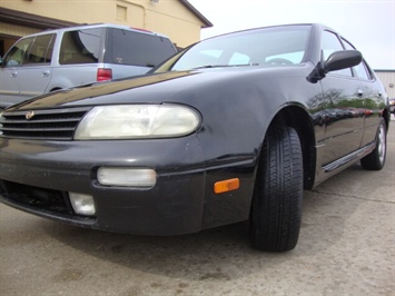 1995 Nissan Altima SE   - Photo 11 - Cincinnati, OH 45255