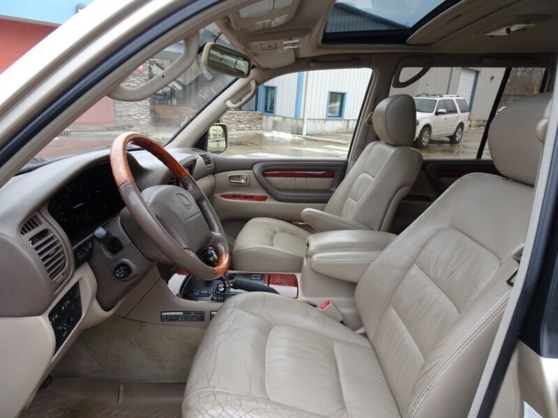 2000 Lexus LX 470 V8 AWD - Photo 56 - Cincinnati, OH 45255