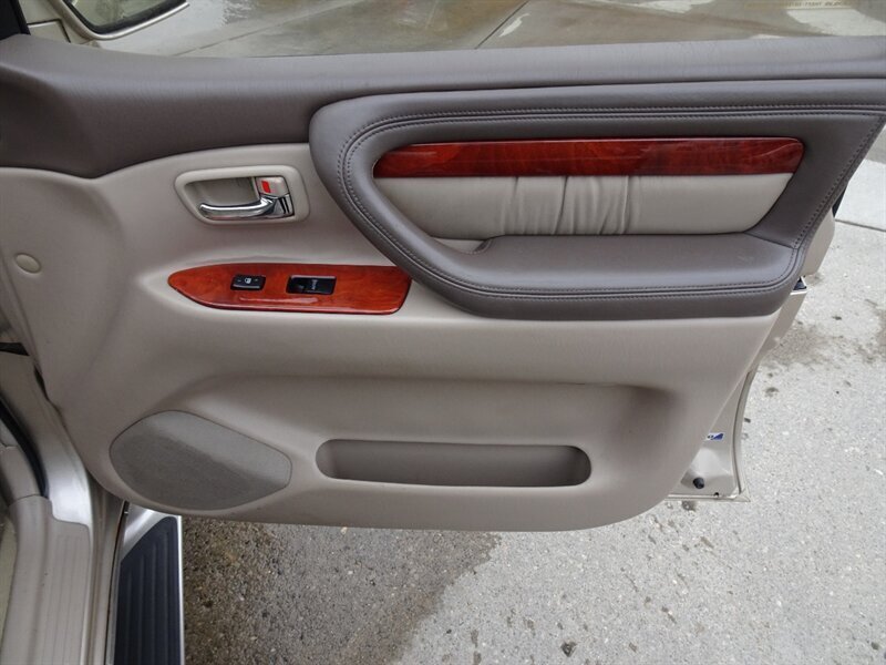 2000 Lexus LX 470 V8 AWD - Photo 92 - Cincinnati, OH 45255